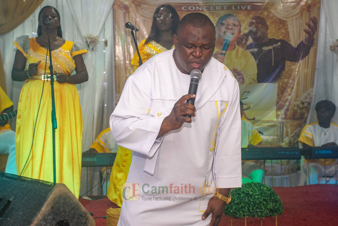 Quand la grâce descend sur Douala : le concert live de Chantre Parfait marque les esprits